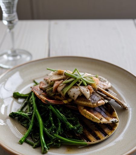 Grilled Soft Shell Crabs With Braised Scallions recipe image