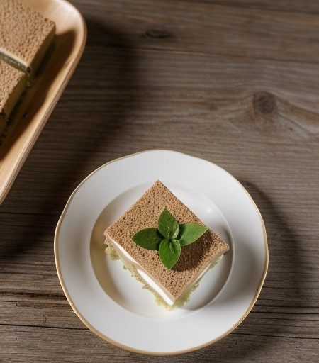Pavalova/Kiwi recipe image