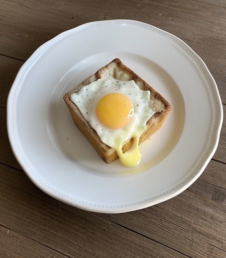 Scalloped Plneapple Casserole recipe image